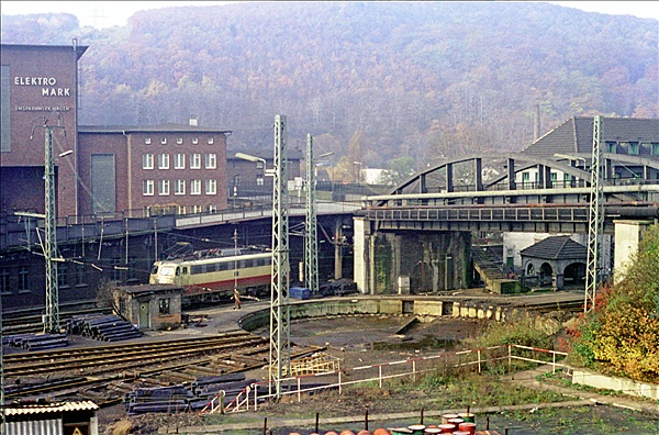 Foto:: DB 112 + Drehscheibe / Hagen / November 1974 (Foto,Fotos,Bilder,Bild,)