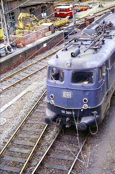 Foto:: DB 110 380-3 / Hagen / November 1974 (Foto,Fotos,Bilder,Bild,)