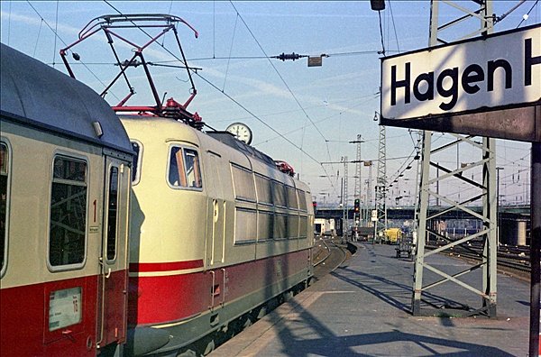 Foto:: DB 103 / Hagen / 22.02.1975 (Foto,Fotos,Bilder,Bild,)