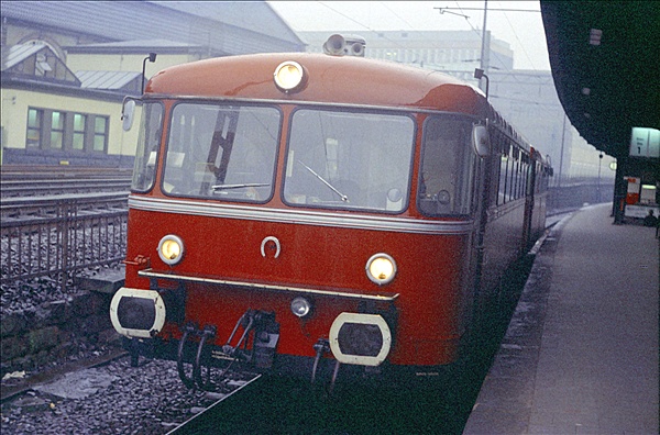 Foto:: DB 721 001-6 + DB 722 001-5 / Hagen / 10.03.1975 (Foto,Fotos,Bilder,Bild,)