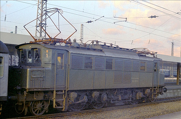 Foto:: DB 104 020-3 / Essen / 16.03.1975 (Foto,Fotos,Bilder,Bild,)