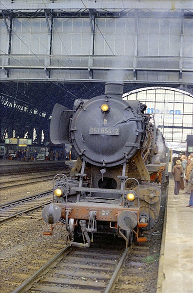 Foto:: DB 051 654-2 / Bremen / 06.04.1975 (Foto,Fotos,Bilder,Bild,)