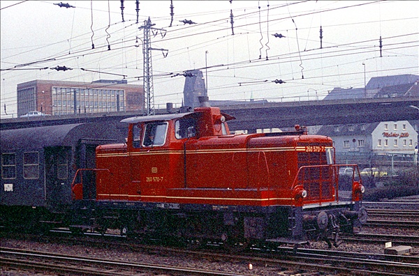 Foto:: DB 260 570-7 / Hagen / April 1975 (Foto,Fotos,Bilder,Bild,)