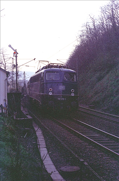 Foto:: DB 110 319-1 / Hagen / April 1975 (Foto,Fotos,Bilder,Bild,)