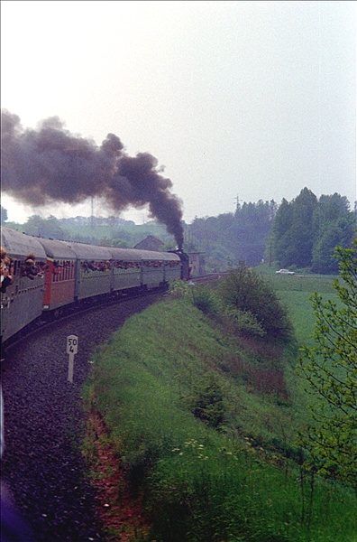 Foto:: DB 012 061-8 / Euskirchen - Kall / 25.05.1975 (Foto,Fotos,Bilder,Bild,)