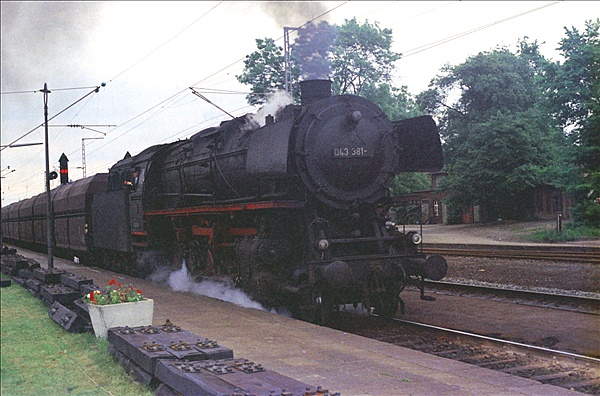 Foto:: DB 043 381-3 / Salzbergen / 29.05.1975 (Foto,Fotos,Bilder,Bild,)