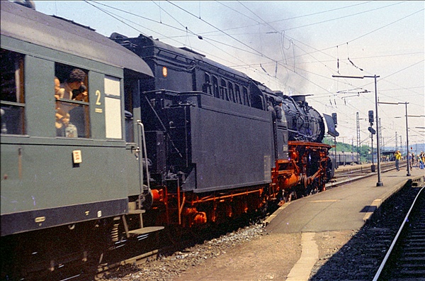 Foto:: DB 012 061-8 / Warburg / 08.06.1975 (Foto,Fotos,Bilder,Bild,)