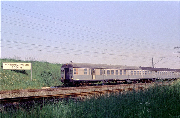 Foto:: DB Steuerwagen / Warburg / 08.06.1975 (Foto,Fotos,Bilder,Bild,)