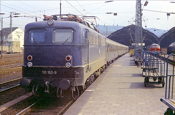 Foto:: DB 110 160-9 + DB 218 245-1 / Hagen / 30.06.1975 (Foto,Fotos,Bilder,Bild,)