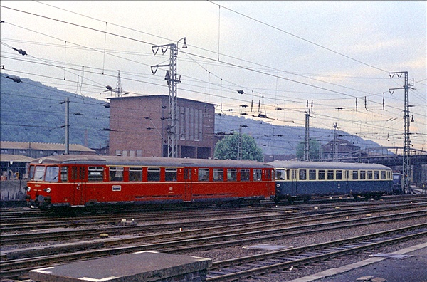 Foto:: DB 515 583-3 + DB 815 813-1 / Hagen / 30.06.1975 (Foto,Fotos,Bilder,Bild,)