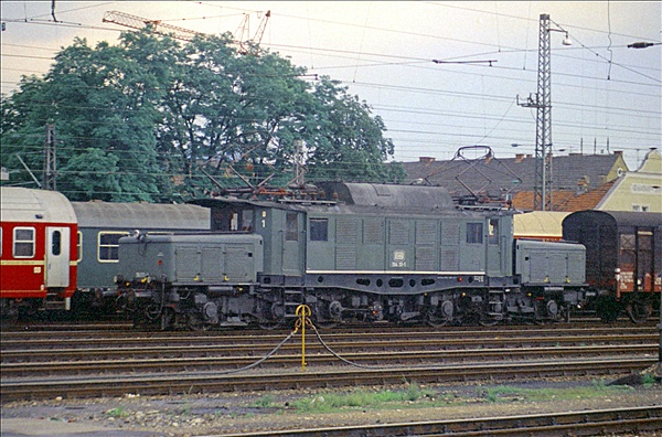 Foto:: DB 194 111-1 / Freilassing / 21.07.1975 (Foto,Fotos,Bilder,Bild,)