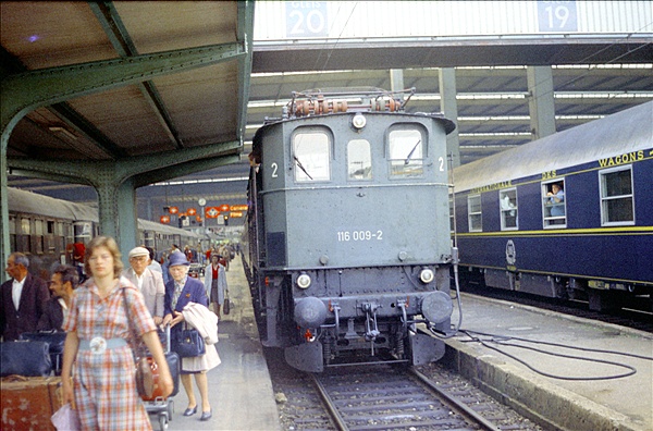 Foto:: DB 116 009-2 / Muenchen / 24.07.1975 (Foto,Fotos,Bilder,Bild,)