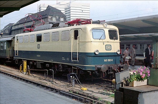 Foto:: DB 140 092-8 / Muenchen / 24.07.1975 (Foto,Fotos,Bilder,Bild,)