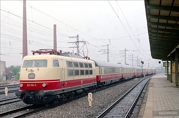 Foto:: DB 103 185-5 / MUenchen / 24.07.1975 (Foto,Fotos,Bilder,Bild,)