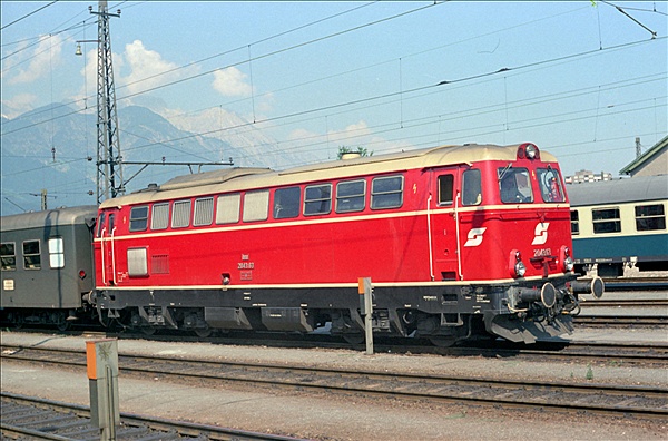 Foto:: OeBB 2043.63 / Innsbruck / 28.07.1975 (Foto,Fotos,Bilder,Bild,)
