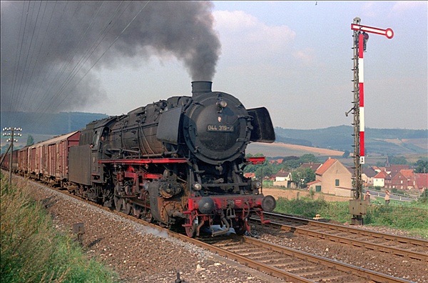 Foto:: DB 044 319-2 / Hembsen / 26.08.1975 (Foto,Fotos,Bilder,Bild,)