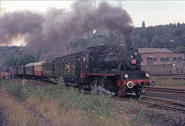 Foto:: 146 BLE / Bochum-Dahlhausen / 07.09.1975 (Foto,Fotos,Bilder,Bild,)