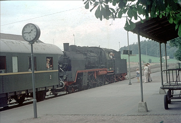 Foto:: EK 24 083 / Wehrden / 21.09.1975 (Foto,Fotos,Bilder,Bild,)
