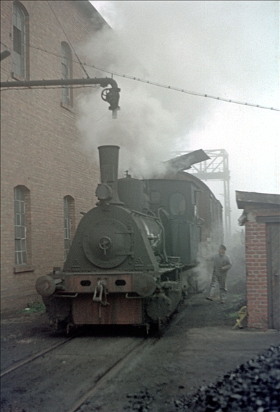 Foto:: Warburger Zuckerfabrik Lok 2 / Warburg / 26.10.1975 (Foto,Fotos,Bilder,Bild,)