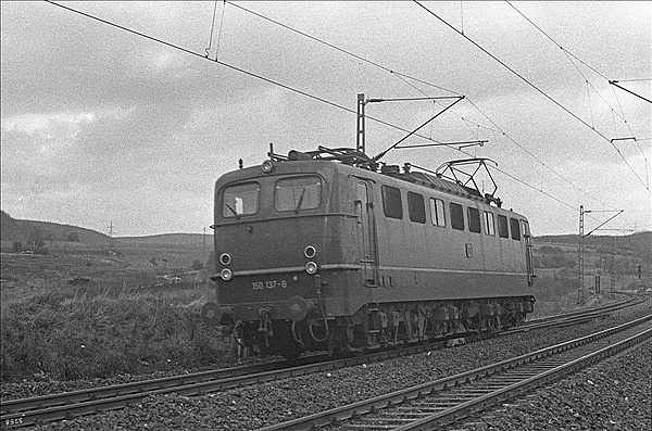Foto:: DB 150 137-8 / Altenbeken / 06.12.1975 (Foto,Fotos,Bilder,Bild,)
