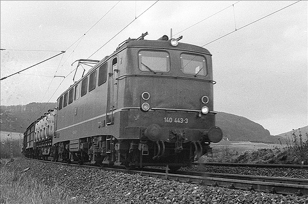 Foto:: DB 140 443-3 / Altenbeken / 06.12.1975 (Foto,Fotos,Bilder,Bild,)