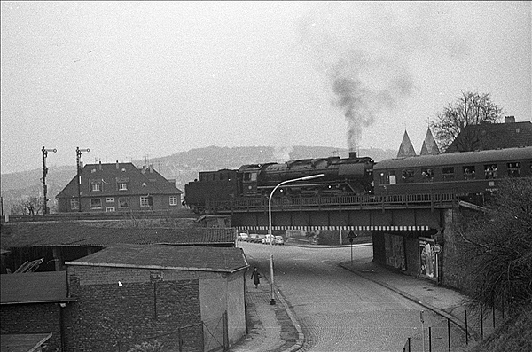 Foto:: DB 044 / Wuppertal-Wichlinghausen / 07.12.1975 (Foto,Fotos,Bilder,Bild,)