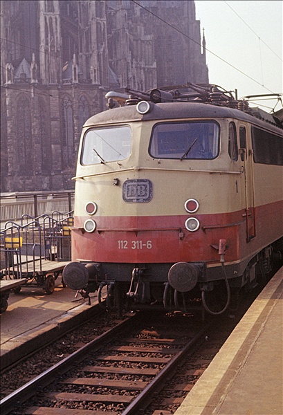 Foto:: DB 112 311-6 / Koeln / 06.03.1976 (Foto,Fotos,Bilder,Bild,)