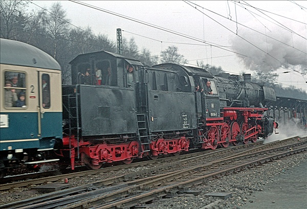 Foto:: DB 050 164-3 Dampflokabschied / Stolberg / 04.04.1976 (Foto,Fotos,Bilder,Bild,)