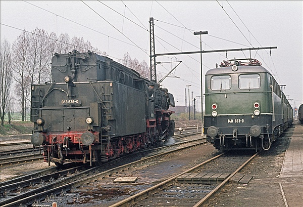 Foto:: DB 043 636-0 + DB 140 661-0 / Rheine / 15.04.1976 (Foto,Fotos,Bilder,Bild,)