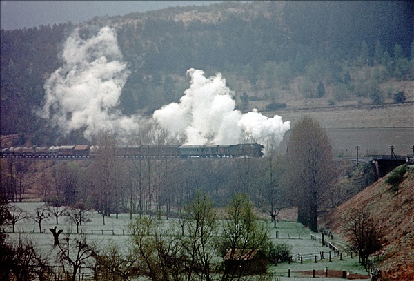 Foto:: DB 044 / Ottbergen / 23.04.1976 (Foto,Fotos,Bilder,Bild,)