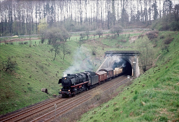 Foto:: DB 044 / Reelsen / 24.04.1976 (Foto,Fotos,Bilder,Bild,)