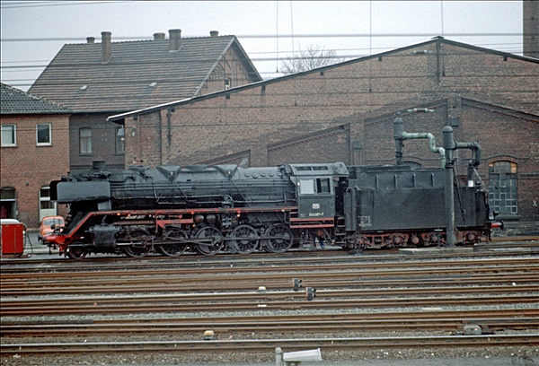 Foto:: DB 044 067-7 / Warburg / 25.04.1976 (Foto,Fotos,Bilder,Bild,)