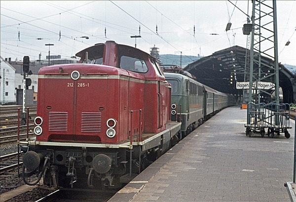 Foto:: DB 212 285-1 / Hagen / 05.08.1976 (Foto,Fotos,Bilder,Bild,)