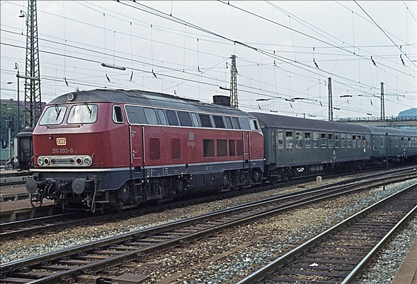 Foto:: DB 210 003-0 / Ulm / 07.08.1976 (Foto,Fotos,Bilder,Bild,)