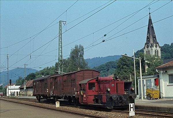 Foto:: DB 323 328-5 / Hausach / 11.08.1976 (Foto,Fotos,Bilder,Bild,)