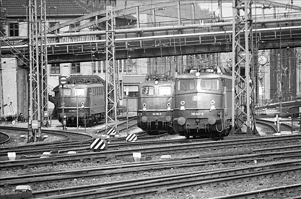 Foto:: DB 141 418-4 + DB 141 161-0 + DB 110 447-0 / Hagen / 18.09.1976 (Foto,Fotos,Bilder,Bild,)