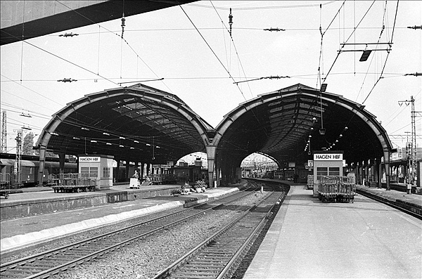 Foto:: Bahnhofshalle / Hagen / 18.09.1976 (Foto,Fotos,Bilder,Bild,)