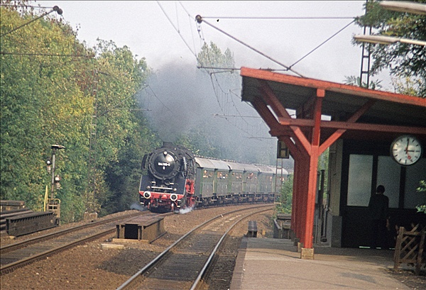 Foto:: DB 044 508-0 / Wattenscheid / 09.10.1976 (Foto,Fotos,Bilder,Bild,)