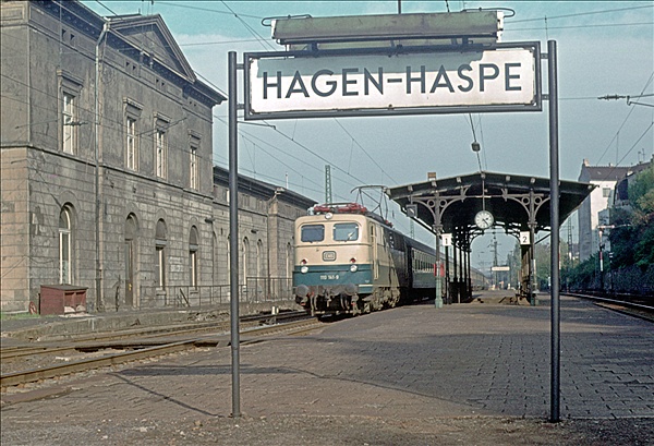 Foto:: DB 110 141-9 / Hagen / Oktober 1976 (Foto,Fotos,Bilder,Bild,)
