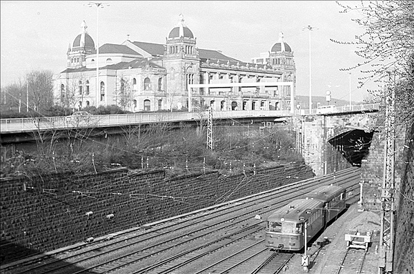 Foto:: DB 795 + DB 995 / Wuppertal / 05.03.1977 (Foto,Fotos,Bilder,Bild,)