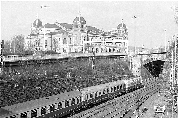 Foto:: DB 103 / Wuppertal / 05.03.1977 (Foto,Fotos,Bilder,Bild,)