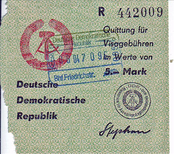 Foto:: Quittung Visagebuehren / Berlin / 08.04.1977 (Foto,Fotos,Bilder,Bild,)