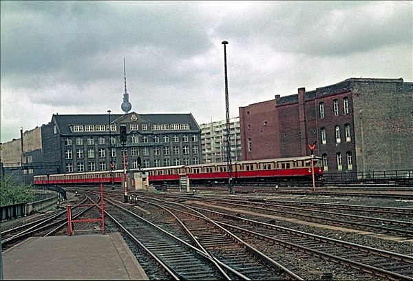 Foto:: DR 275 / Berlin / 07.04.1977 (Foto,Fotos,Bilder,Bild,)