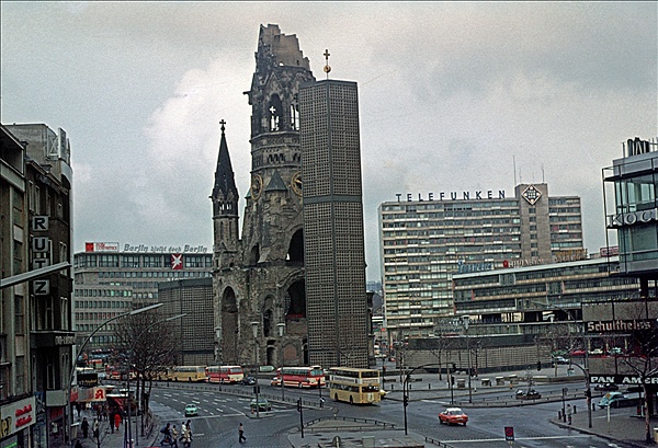 Foto:: Kaiser Wilhelm Gedaechtsnis Kirche / Berlin / 10.04.1977 (Foto,Fotos,Bilder,Bild,)