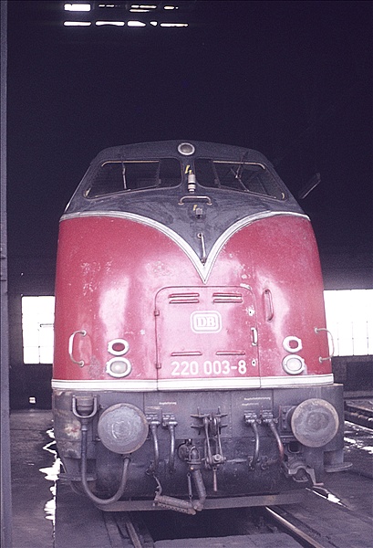 Foto:: DB 220 003-9 / Emden / 30.04.1977 (Foto,Fotos,Bilder,Bild,)