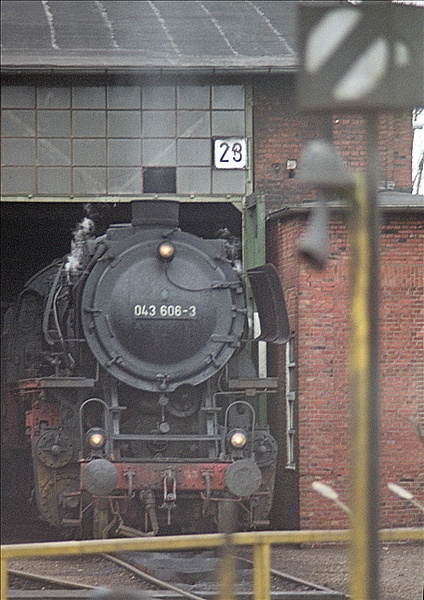 Foto:: DB 043 606-3 / Emden / 30.04.1977 (Foto,Fotos,Bilder,Bild,)