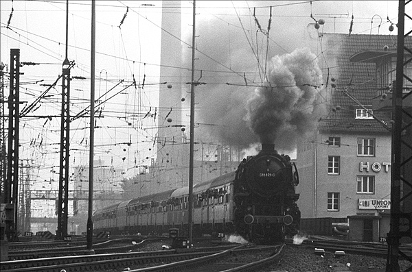 Foto:: DB 044 424-0 / Dortmund / 14.05.1977 (Foto,Fotos,Bilder,Bild,)
