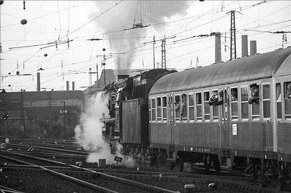 Foto:: DB 044 424-0 / Dortmund / 14.05.1977 (Foto,Fotos,Bilder,Bild,)