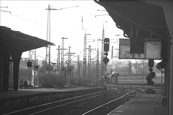 Foto:: DB 044 556-9 / Bochum / 14.05.1977 (Foto,Fotos,Bilder,Bild,)