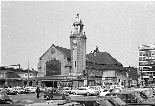 Foto:: Bahnhofsgebaeude / Hagen / Mai 1977 (Foto,Fotos,Bilder,Bild,)